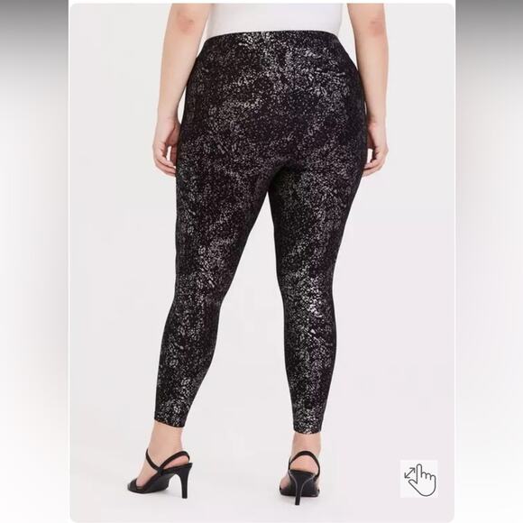 Torrid Premium Legging - Metallic Splatter Black Size 4X - Picture 2 of 12